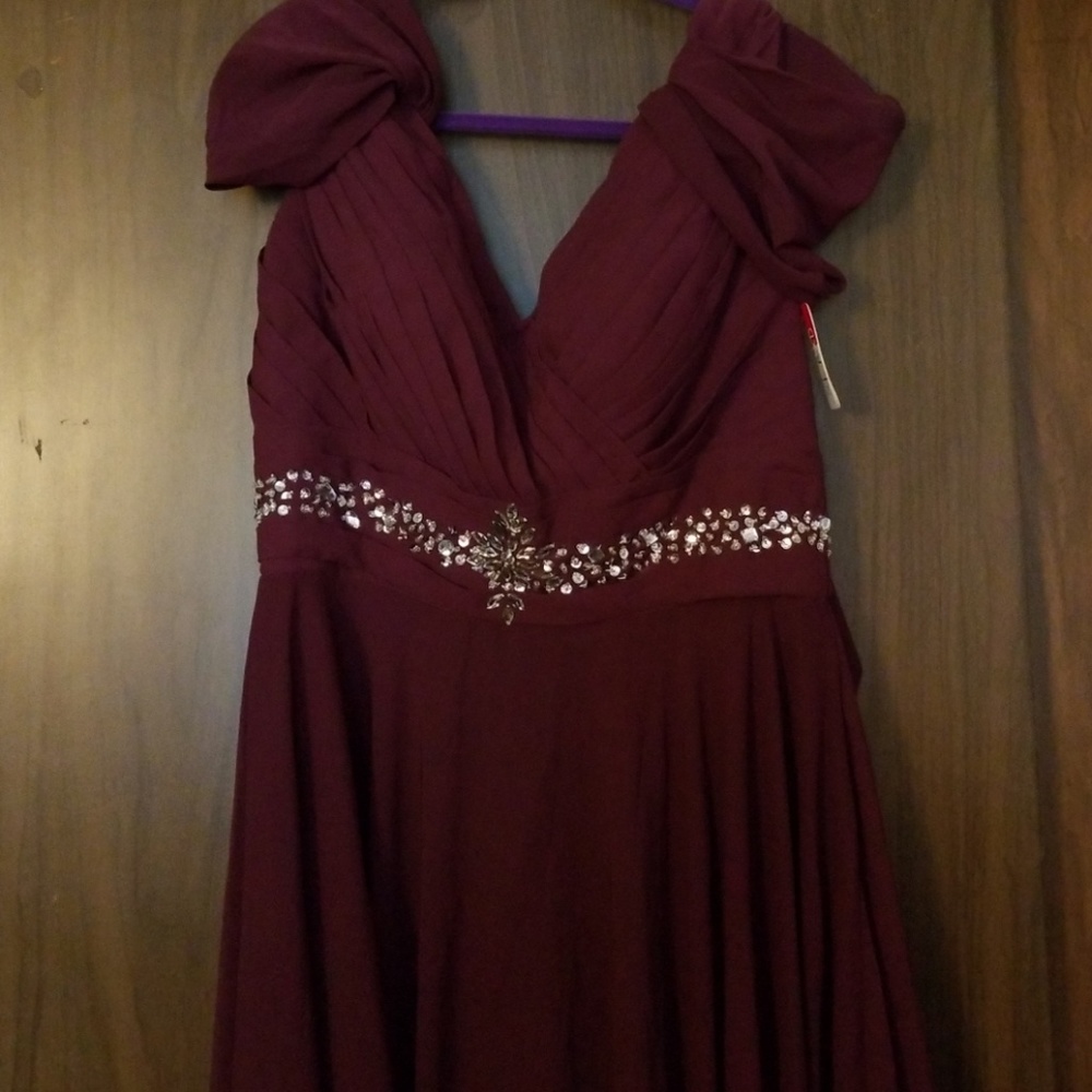 ELEGANT DEEP PURPLE LONG DRESS
